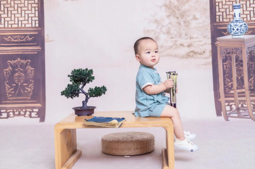 澳门四个月宝宝可以坐着吗